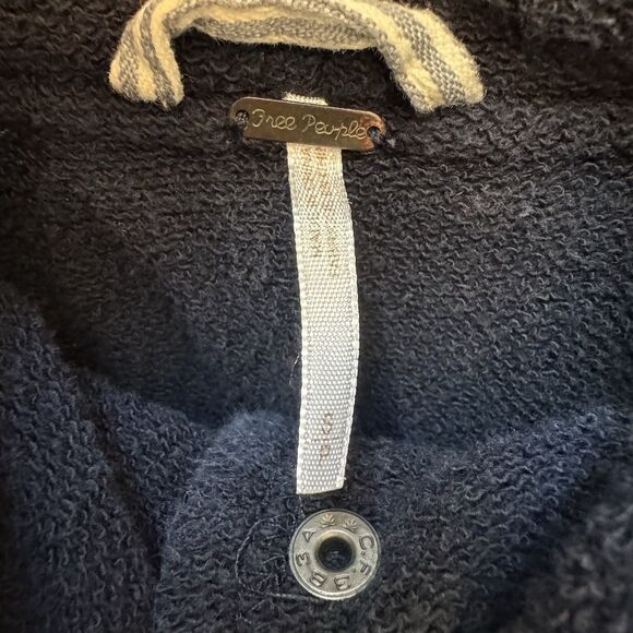 Free People Womens Hoodie Layered Lightwash Denim Jacket M Boho Urban Distressed - Picture 4 of 9